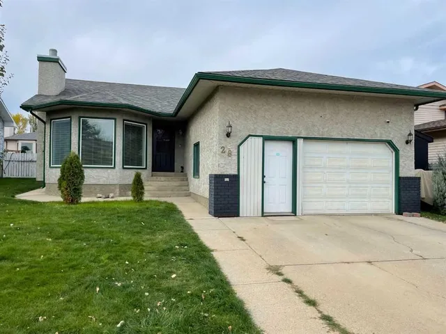 28 Parkland Way, Brooks 2