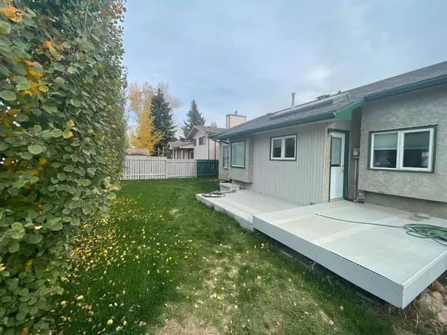 28 Parkland Way, Brooks 4