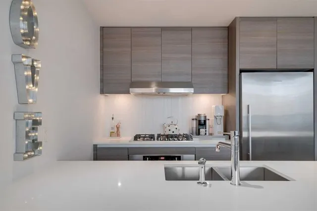 1501 6 St #304, Calgary 5