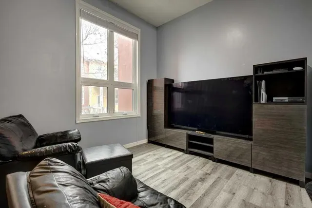 7 Westland Rd #9, Okotoks 5