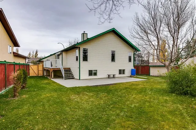 120 Willowbrook Close, Airdrie 4