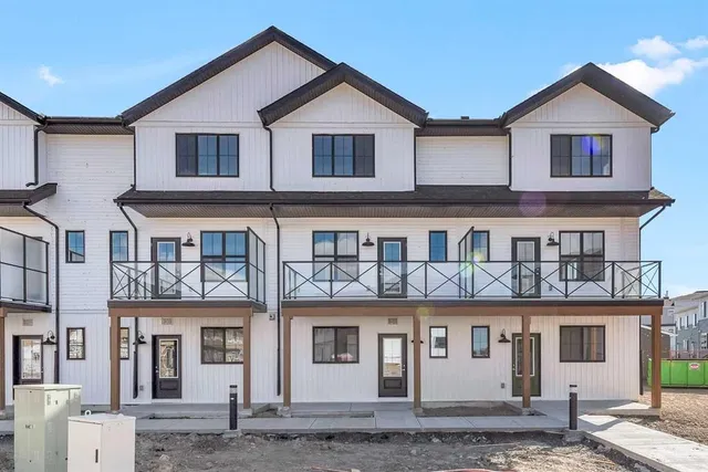 340 Ambleton St #102, Calgary 4