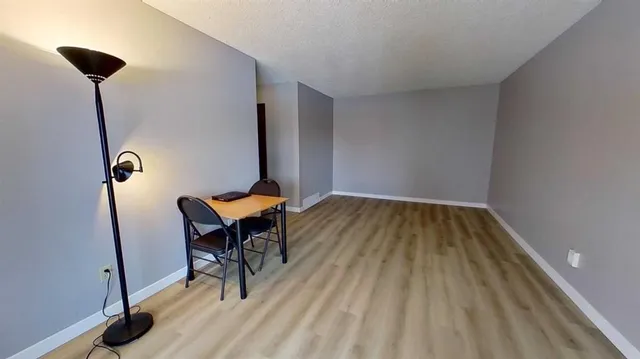 5952 45 Ave #A, Lacombe 5