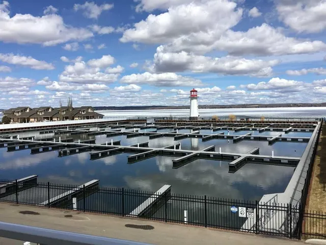 5210 Lakeshore Dr #108, Sylvan Lake 3