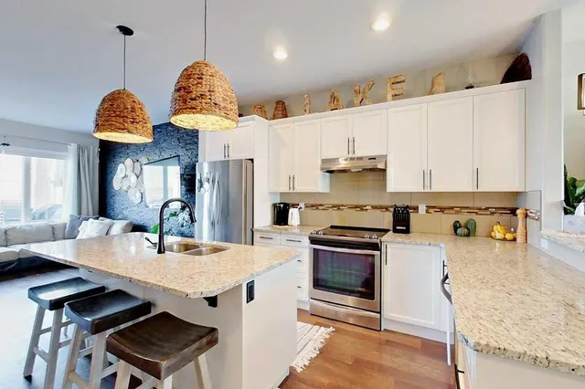5210 Lakeshore Dr #108, Sylvan Lake 4