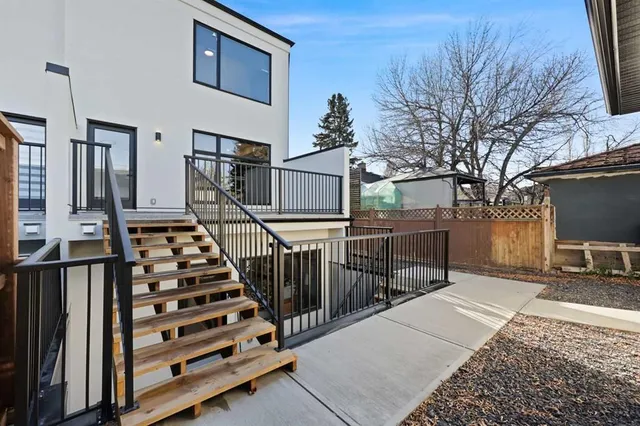 3546 2nd Ave, Calgary 5