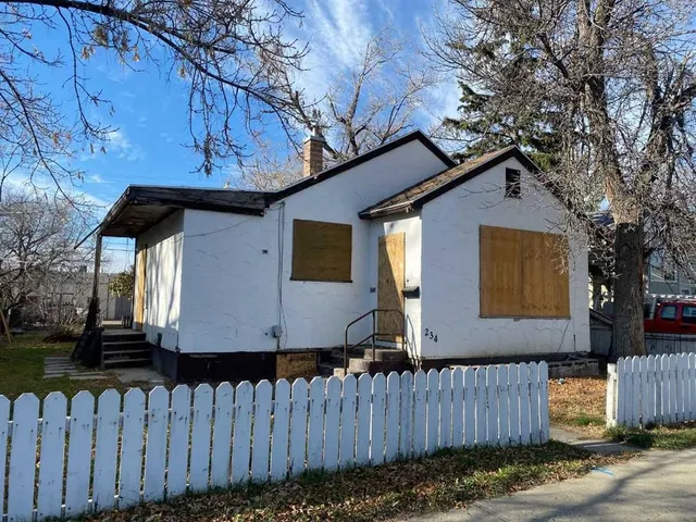 234 14 St, Lethbridge 3