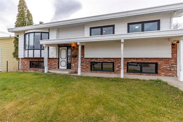 120 16 St, Fort Macleod 3