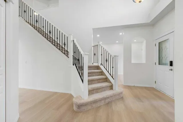 109 Mt Douglas Green, Calgary 4
