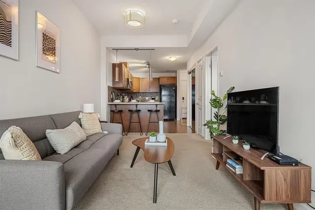 1320 1 St #1505, Calgary 2