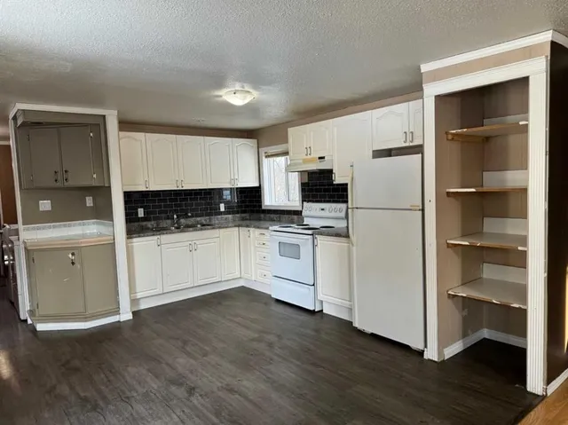 5208 3rd Ave, Boyle 5
