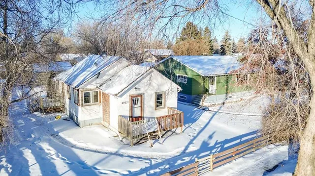 4902 44 St, Stettler 3