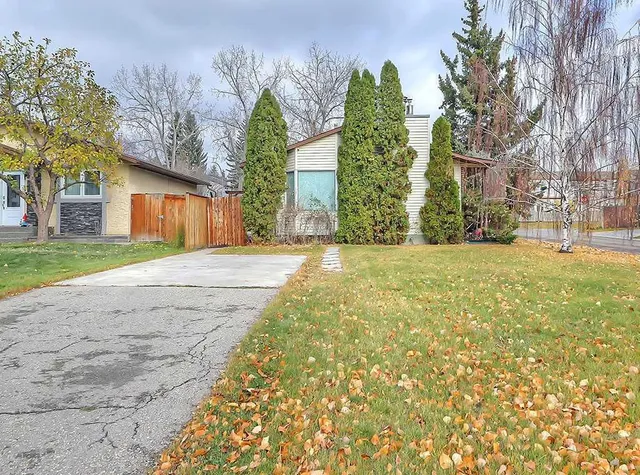 703 Ranchview Cir, Calgary 3