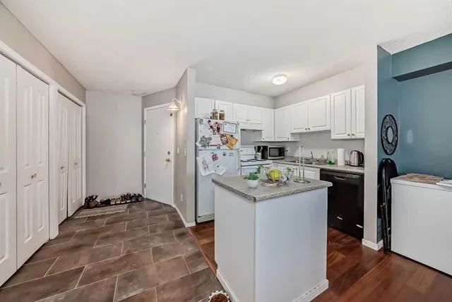 60 Lawford Ave #114, Red Deer 5