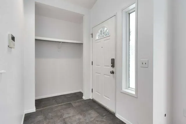 80 Rivercrest Cres, Calgary 3