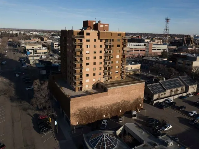 515 6 St #904, Lethbridge 2
