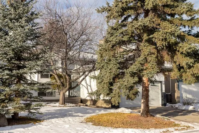 212 Riverstone Pl, Calgary 4