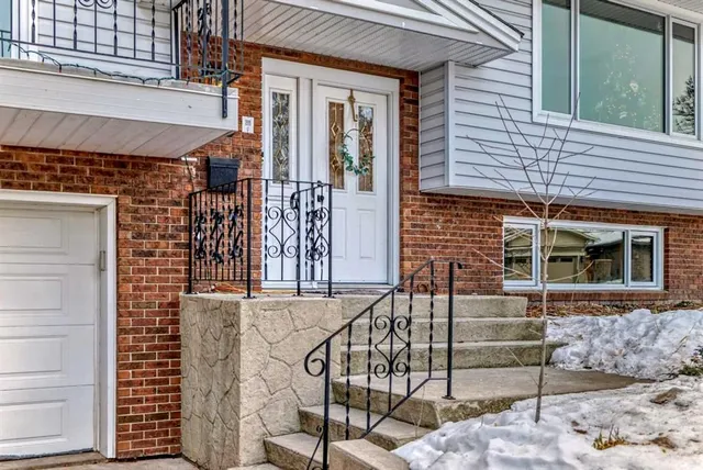 4179 Varsity Rd, Calgary 4