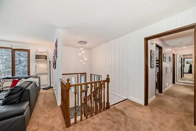 4179 Varsity Rd, Calgary 5