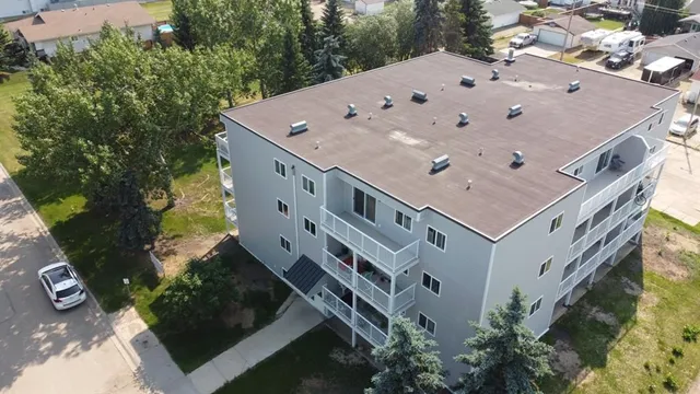 5418 52 St #403, Camrose 2