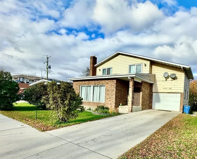 10016 102 Ave, Lac La Biche 2