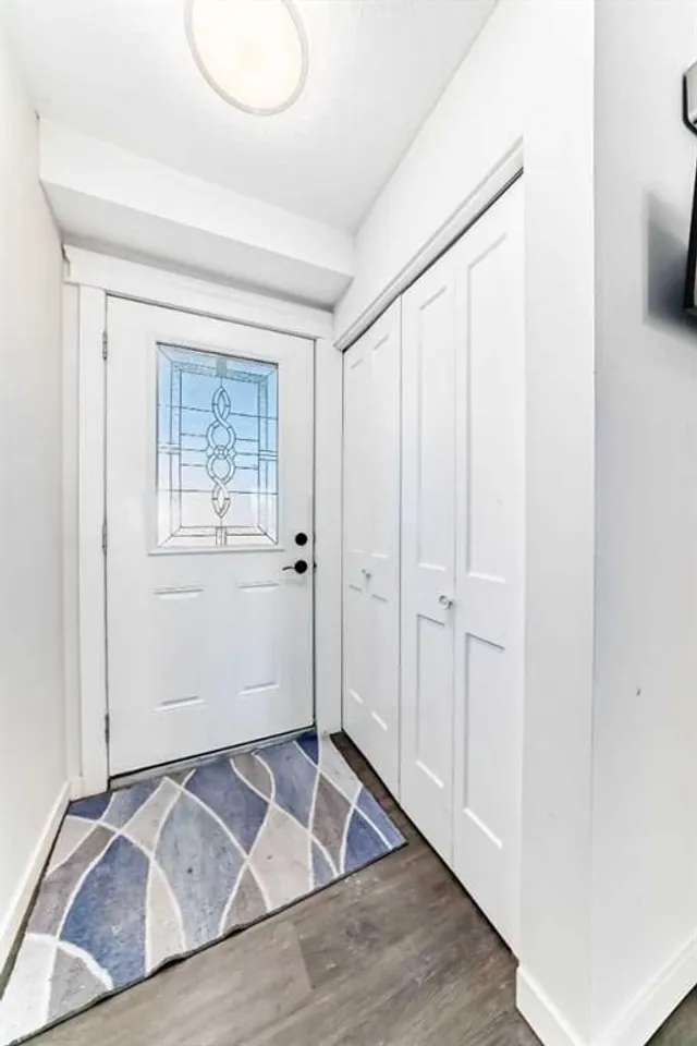 186 Martinglen Way, Calgary 4
