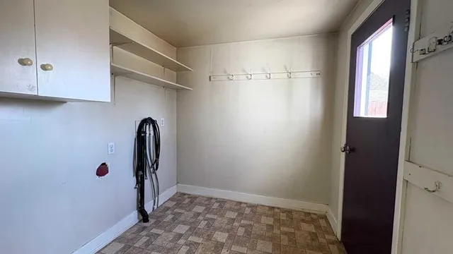1206 6 Ave, Wainwright 3