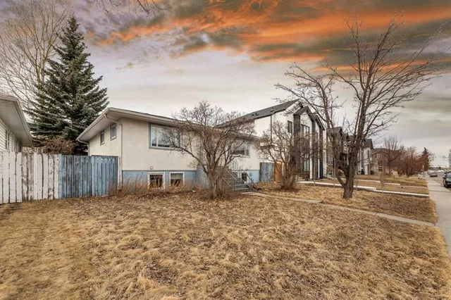 2019 35 St, Calgary 3