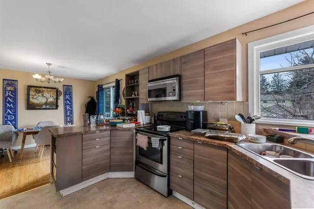 2019 35 St, Calgary 4