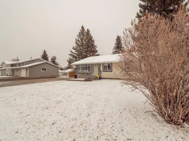 590 7 St, Cardston 3