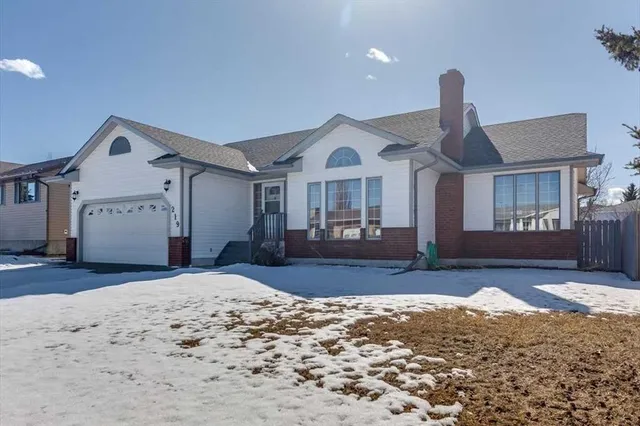 219 10 Ave, Sundre 2
