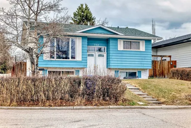 304 Sabrina Bay, Calgary 2