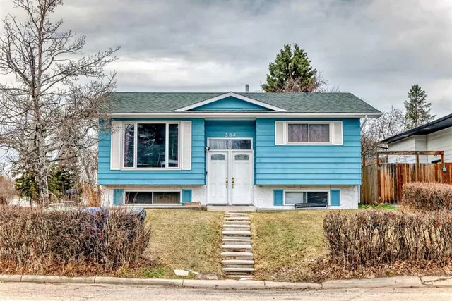 304 Sabrina Bay, Calgary 3