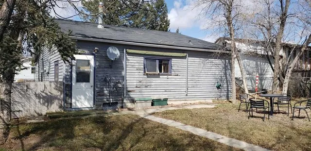 216 3 Ave, Champion 3