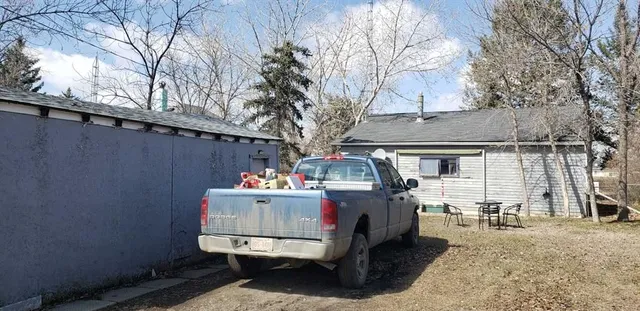 216 3 Ave, Champion 5