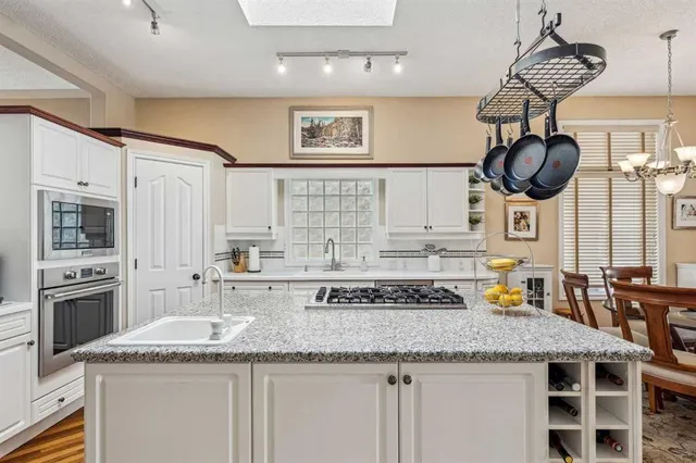 72 Mt Cascade Close, Calgary 5