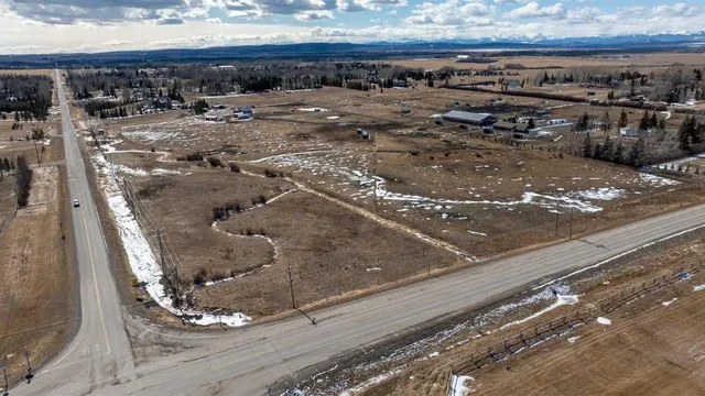 243201 Range Road 33, Rural Rocky View County 2