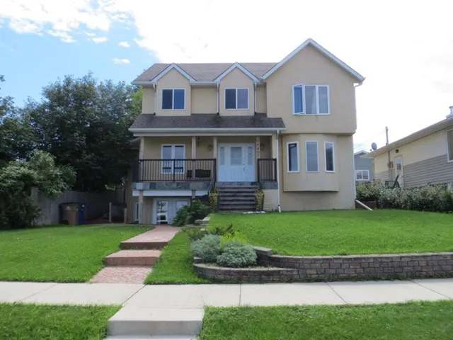 10407 Churchill Dr, Lac La Biche 2