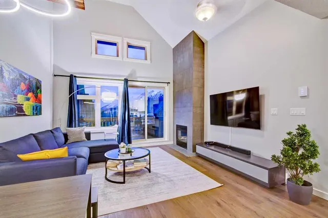 107 Montane Rd #302, Canmore 2