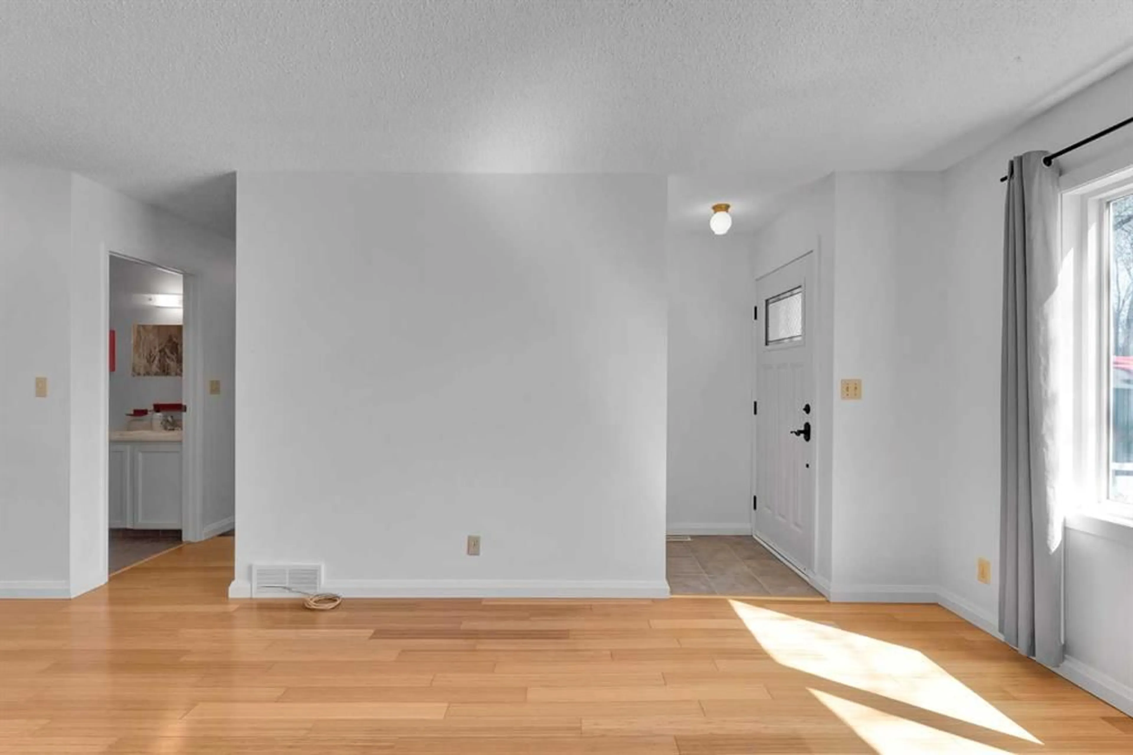 pillar/IMG-A2215460_4.jpg
