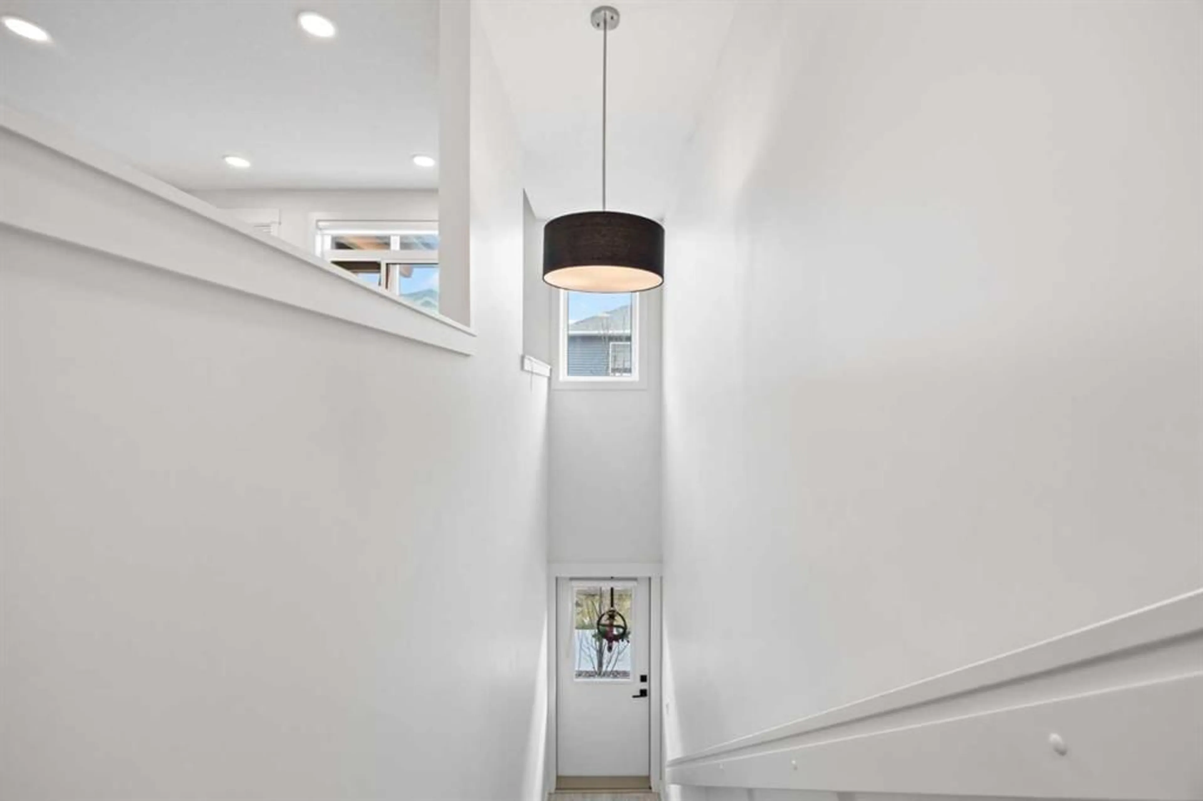 pillar/IMG-A2218095_3.jpg