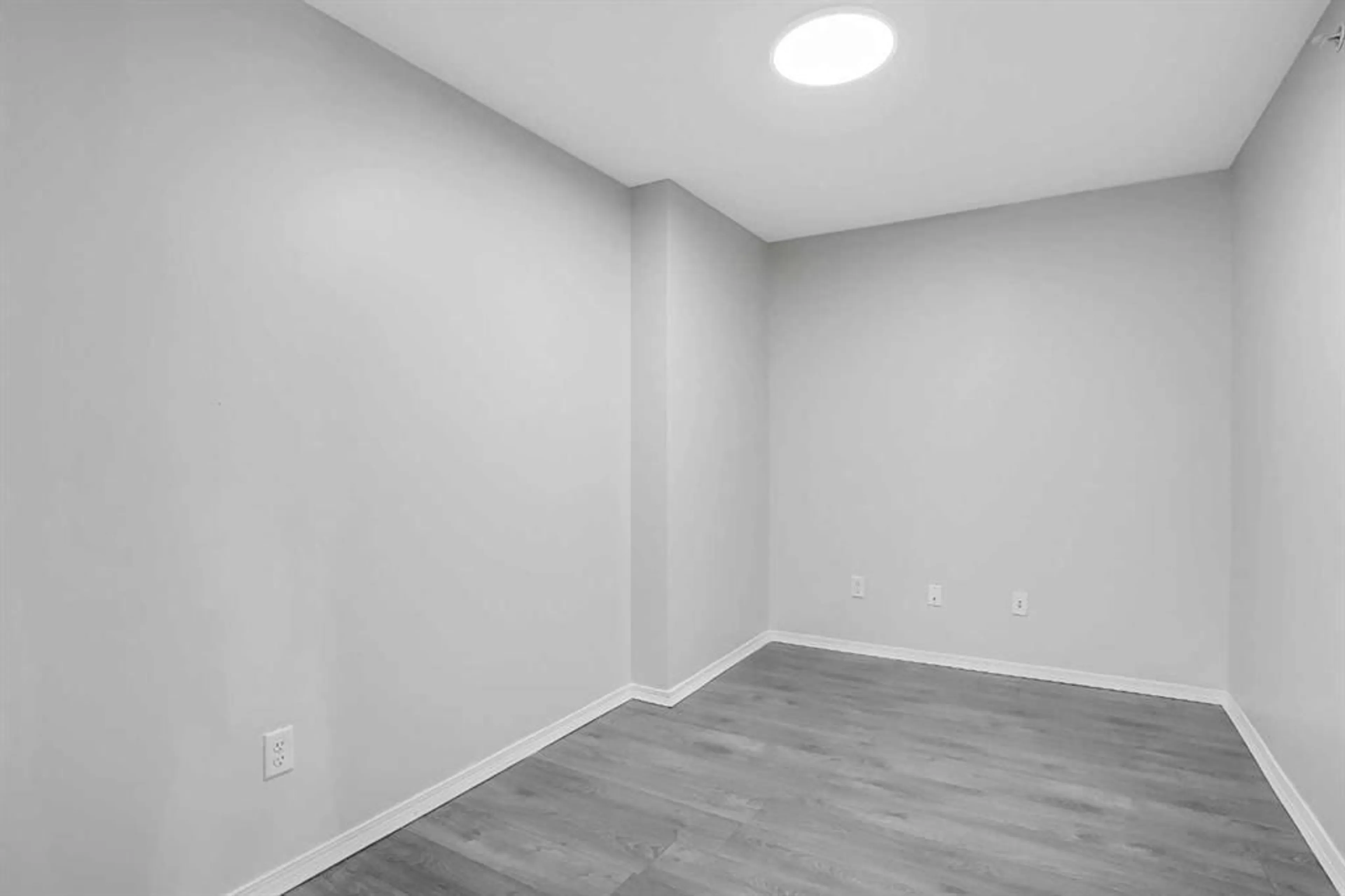 pillar/IMG-A2219039_4.jpg