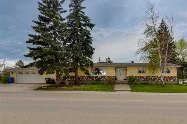 1203 Gough Rd, Carstairs 2