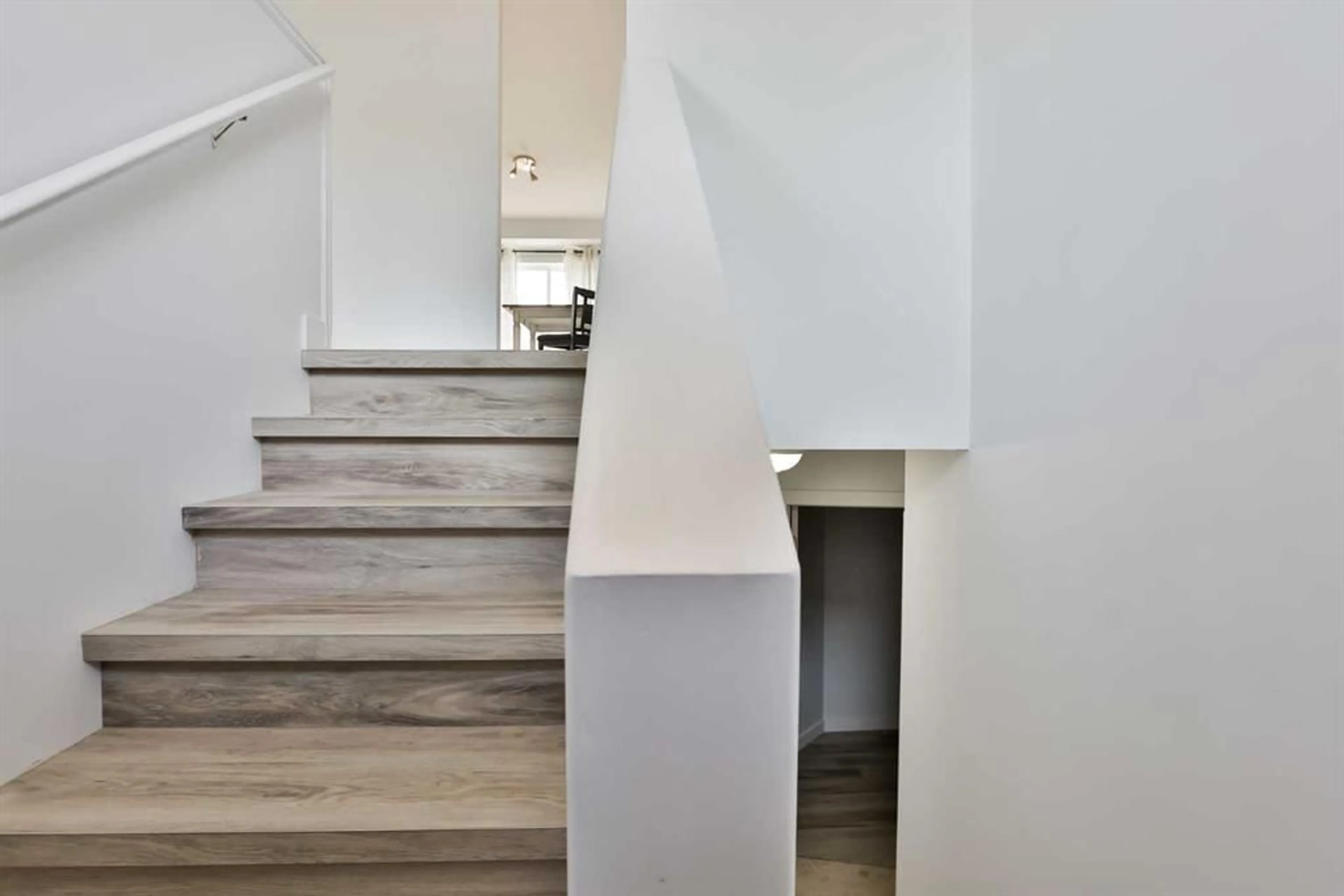 pillar/IMG-A2222910_3.jpg