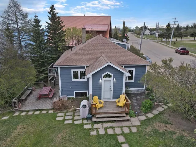 75 Peace River Avenue, Joussard 2