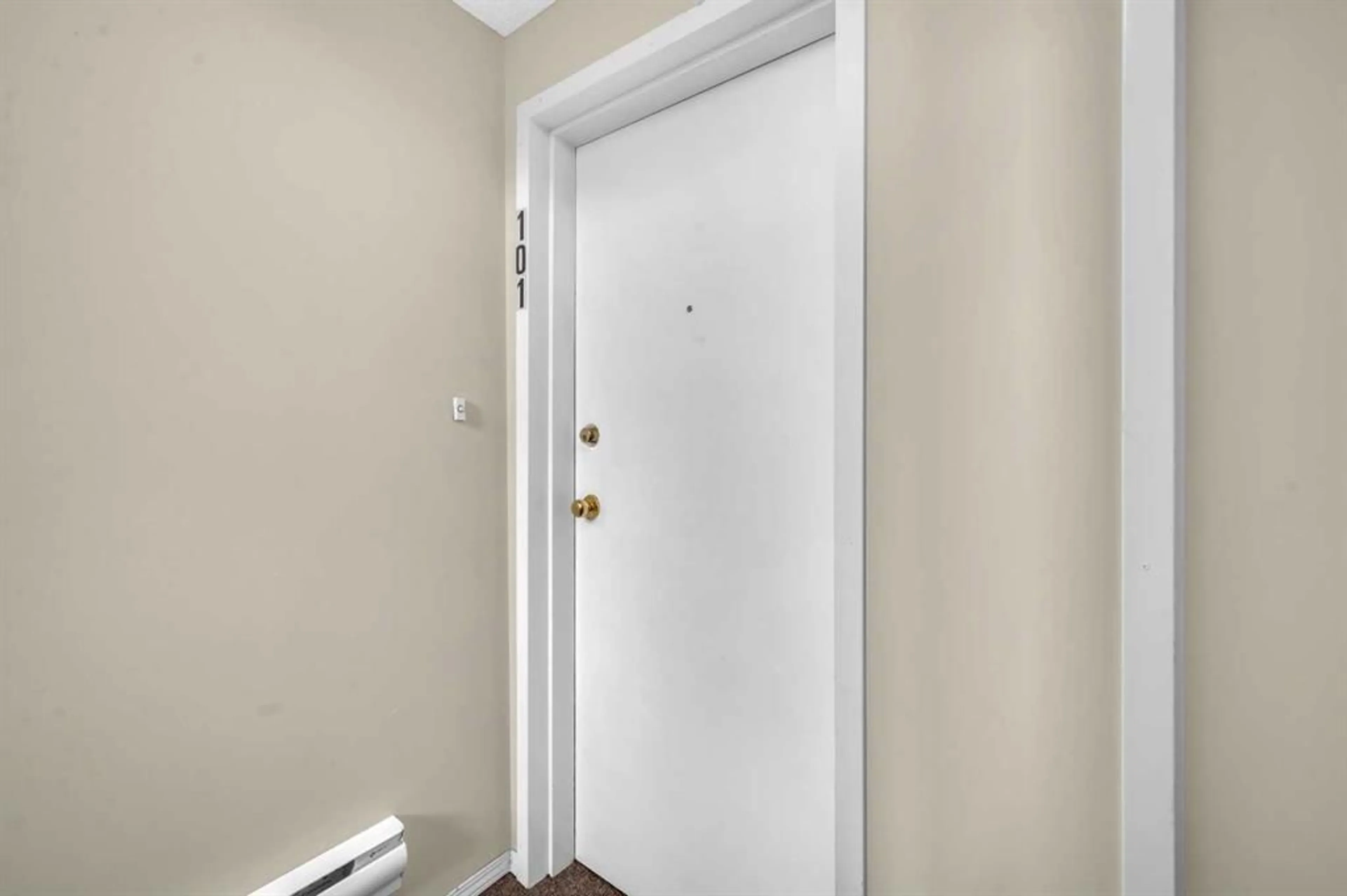 pillar/IMG-A2223932_3.jpg