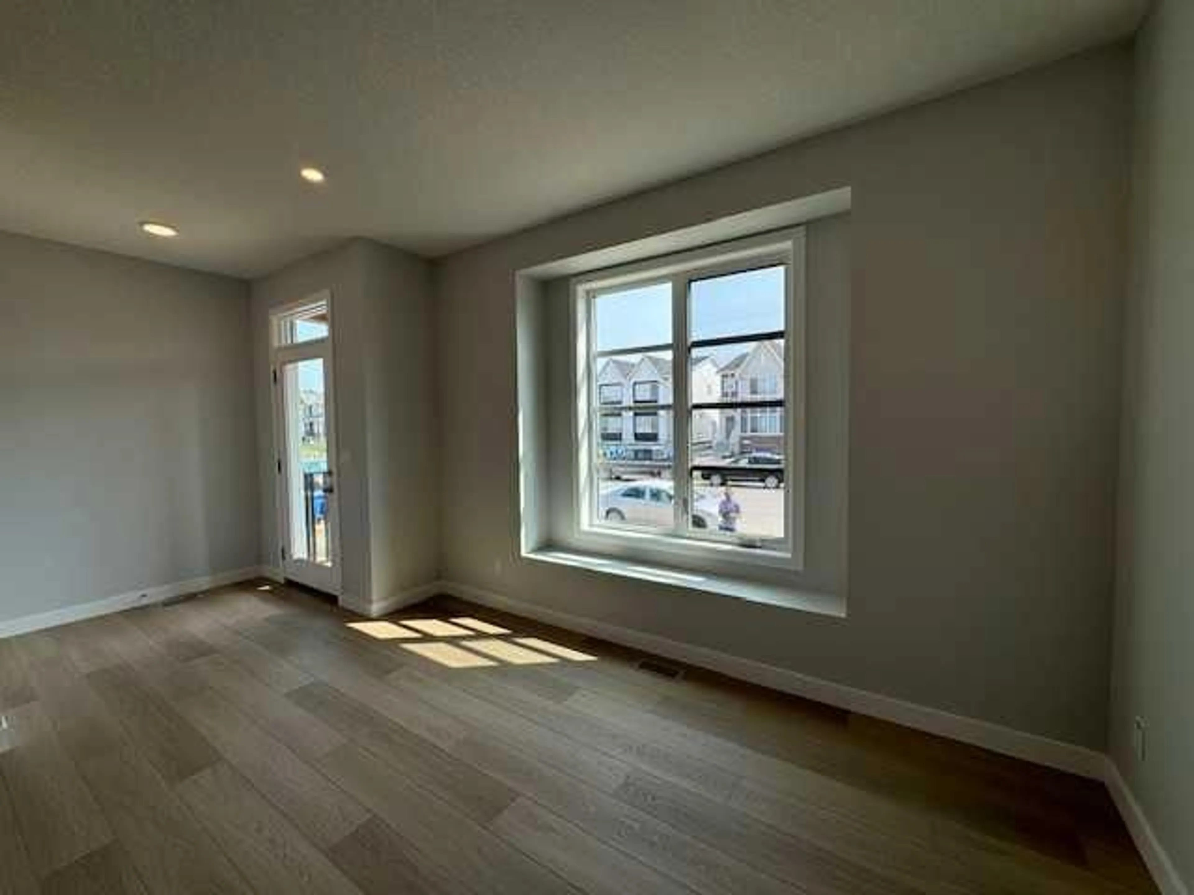 pillar/IMG-A2225906_4.jpg
