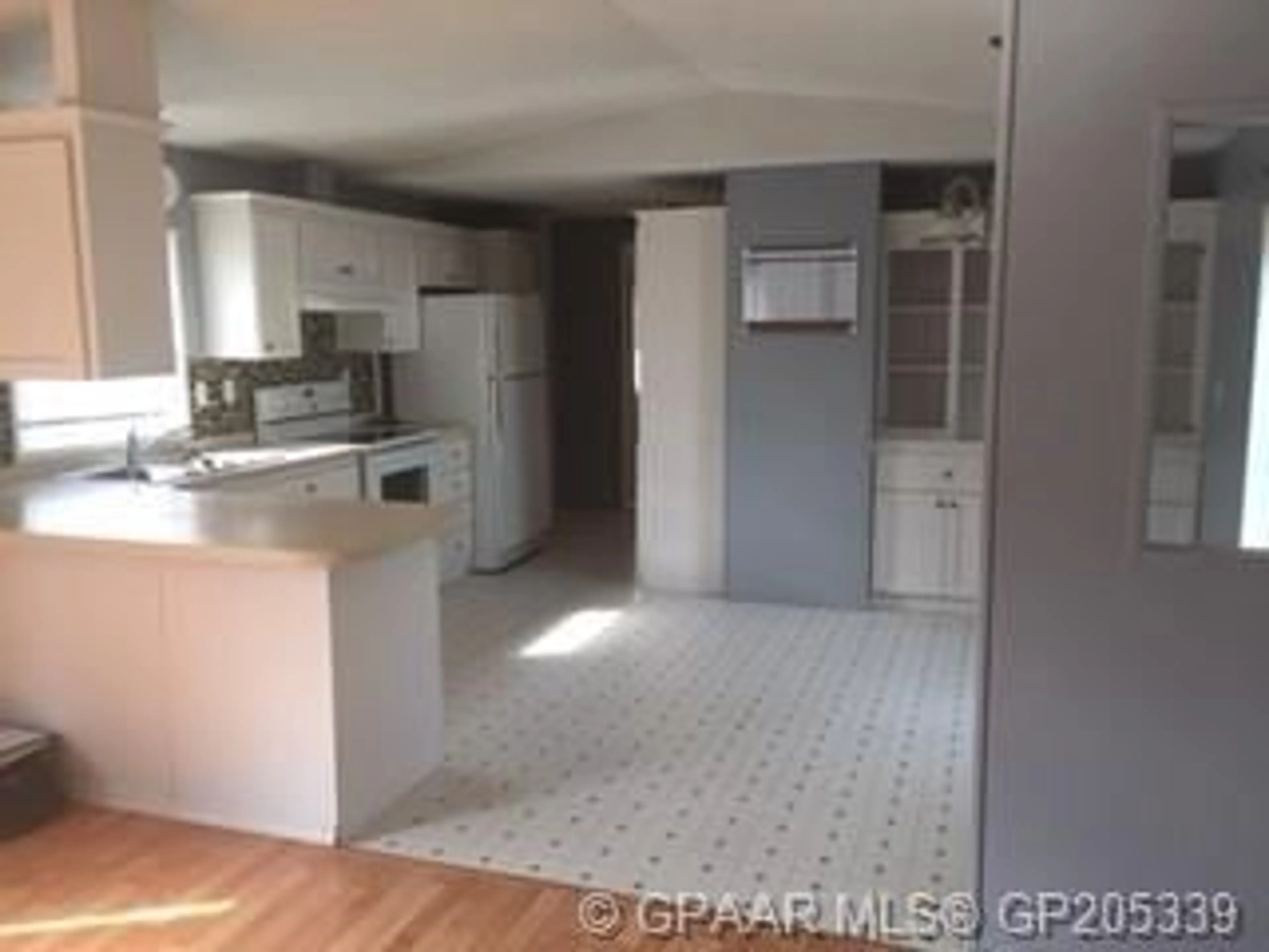 pillar/IMG-A2227493_5.jpg
