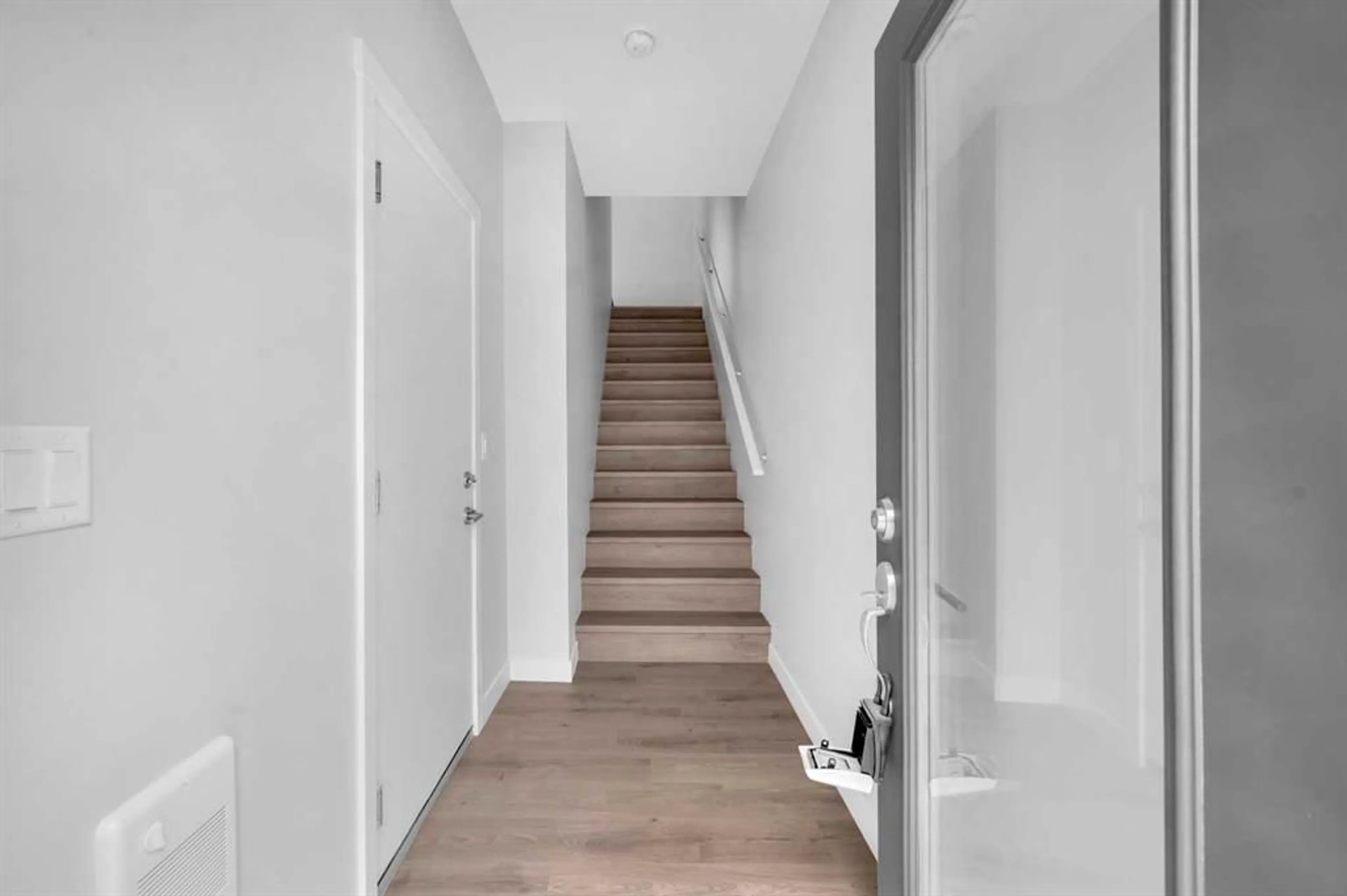 pillar/IMG-A2228556_3.jpg