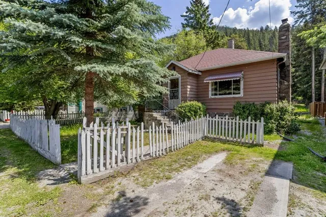 404 Otter St, Banff 2